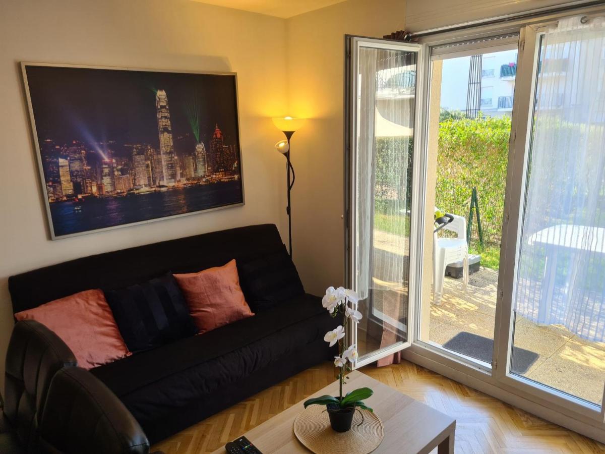 Appartement Avec Rez De Jardin A Disneyland Монтеврен Екстер'єр фото