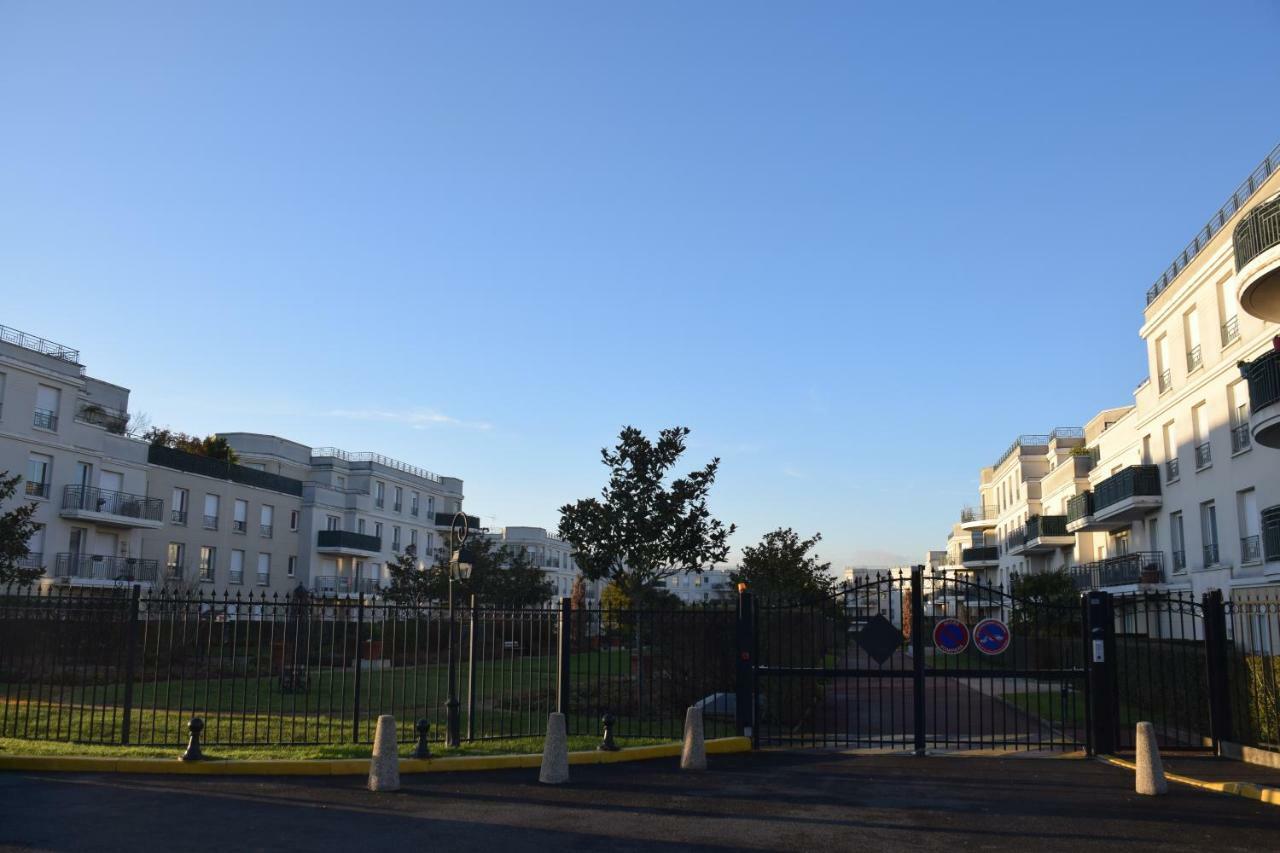 Appartement Avec Rez De Jardin A Disneyland Монтеврен Екстер'єр фото