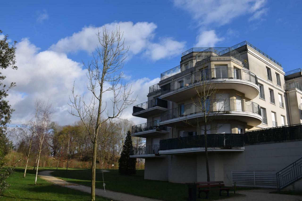 Appartement Avec Rez De Jardin A Disneyland Монтеврен Екстер'єр фото