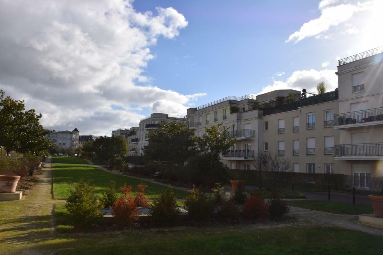 Appartement Avec Rez De Jardin A Disneyland Монтеврен Екстер'єр фото