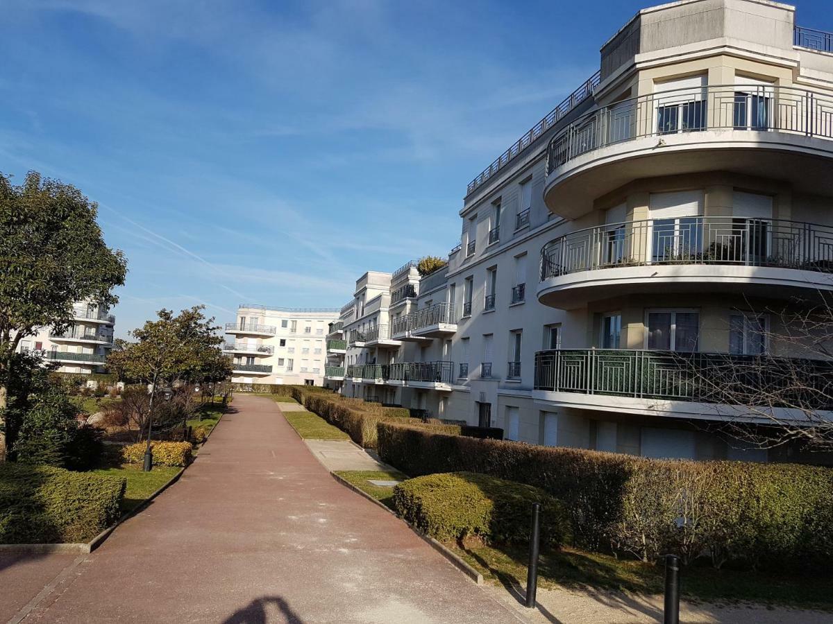 Appartement Avec Rez De Jardin A Disneyland Монтеврен Екстер'єр фото
